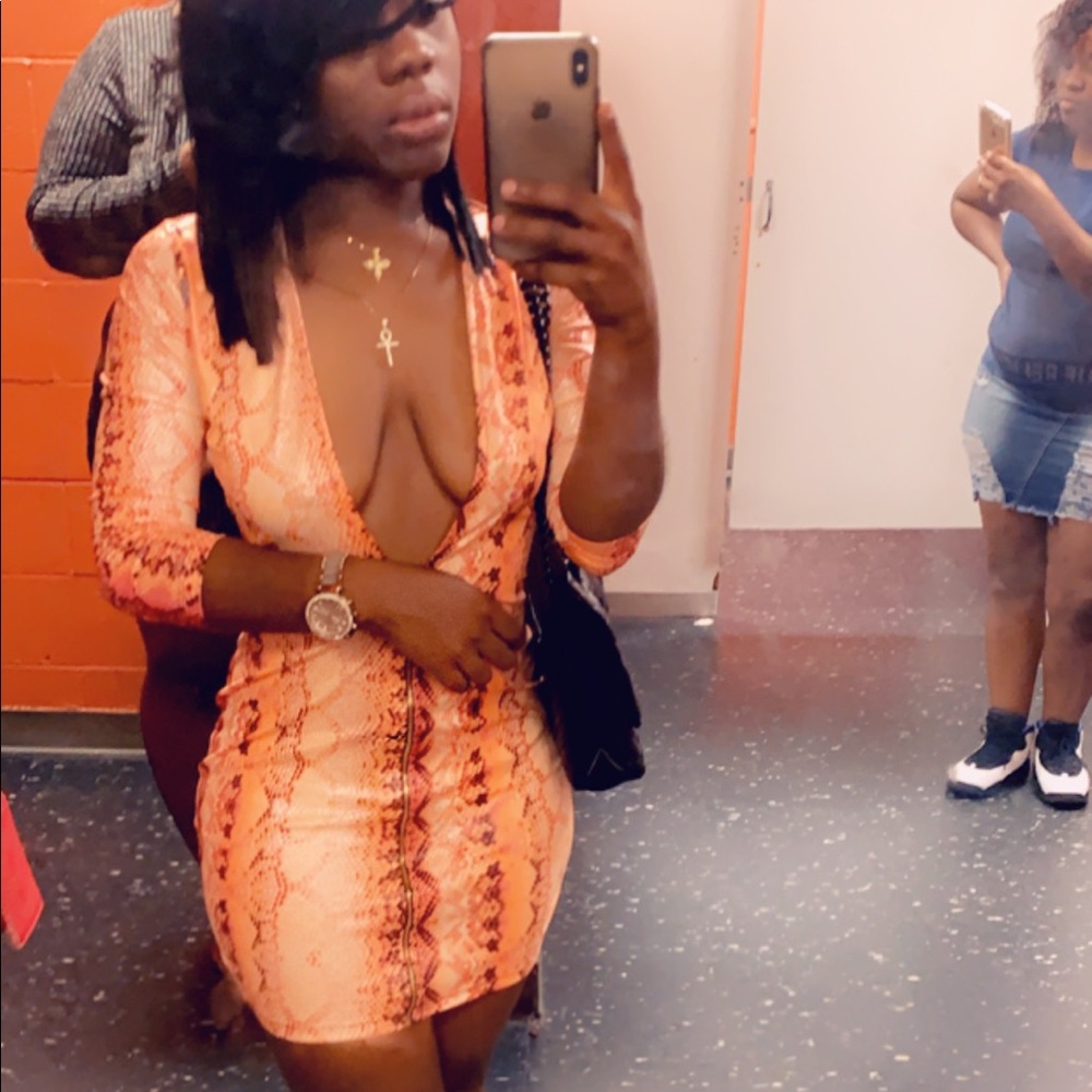Open Cut Dress - Picture 2 of 2